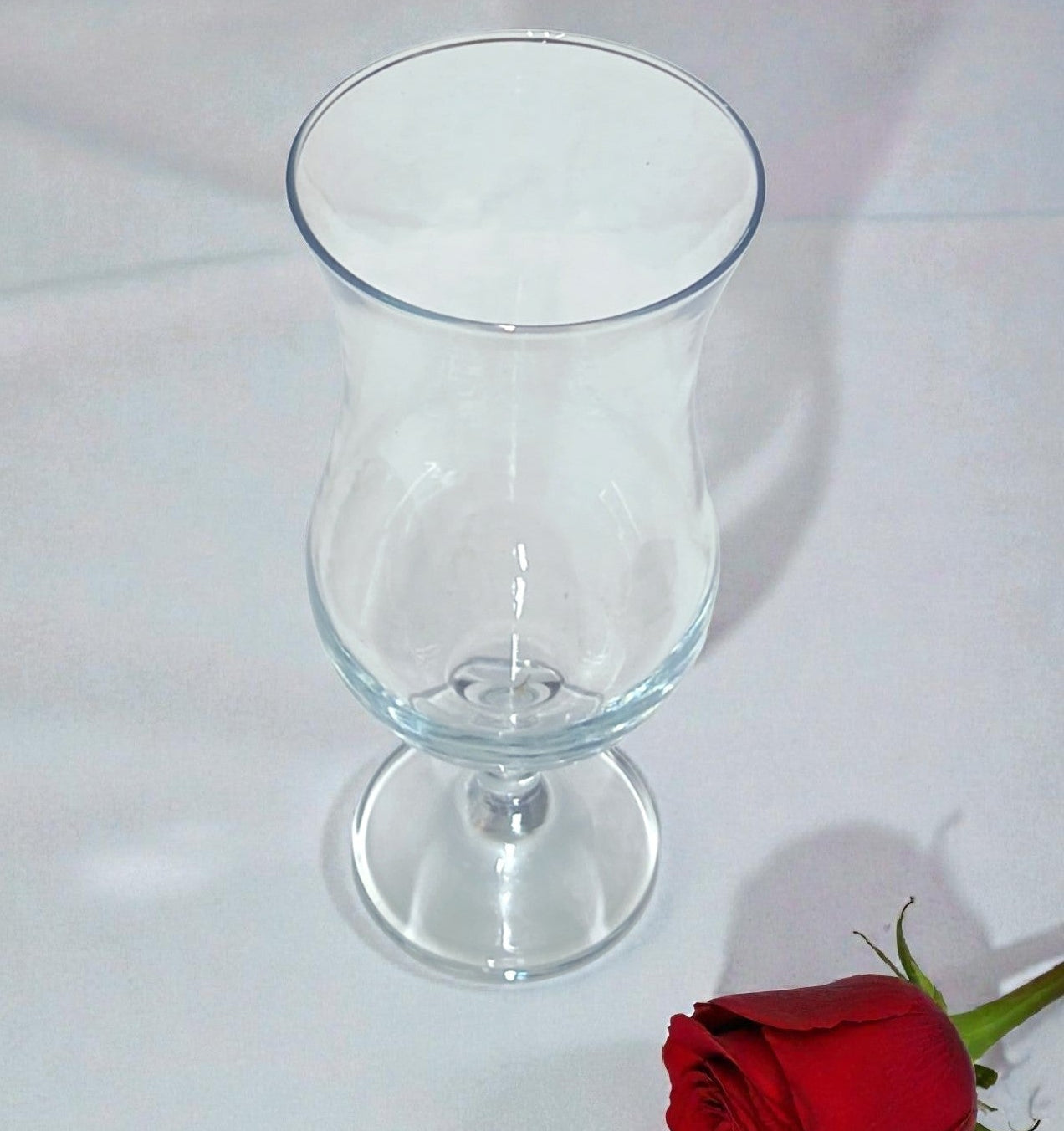 Pahar din sticla cu picior 390ml, LAV