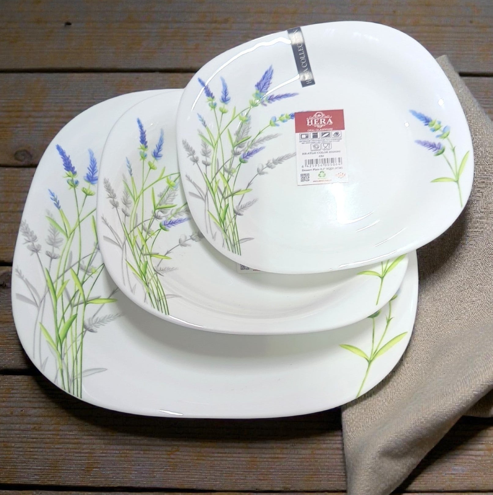 Set de farfurii din opal, 18 piese