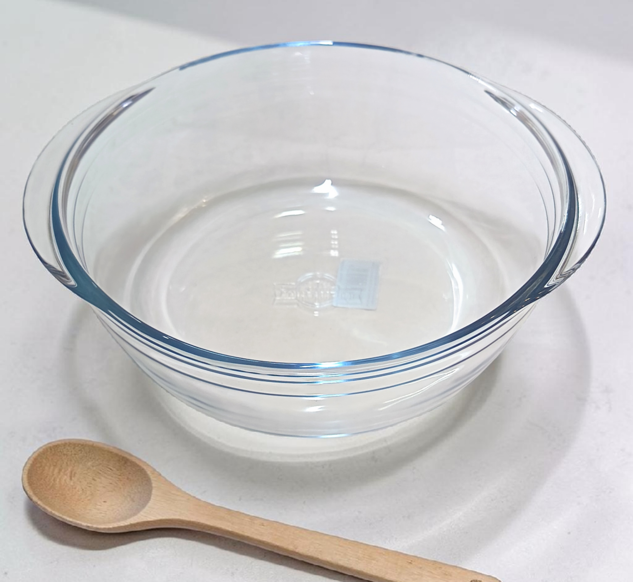 Castron din sticla cu capac, 2.3Litri