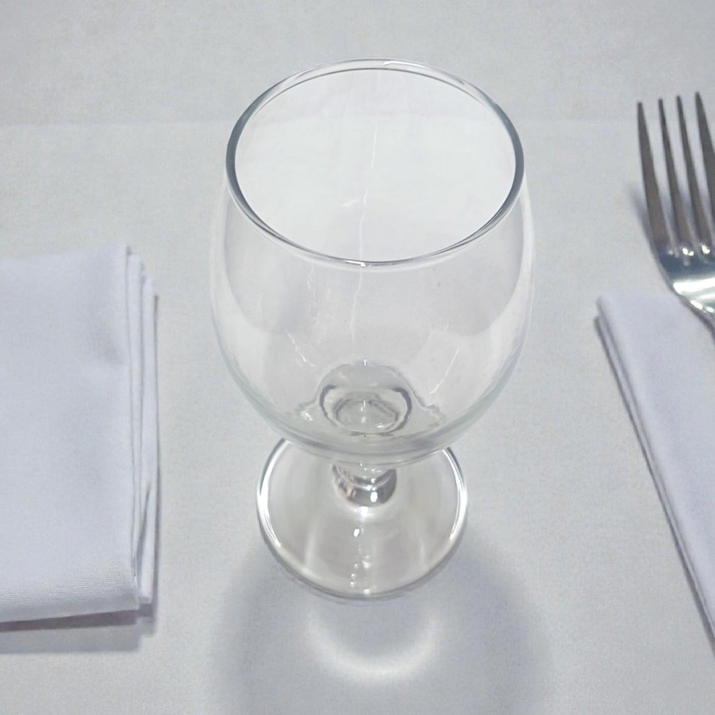 Pahar din sticla cu picior 375ml, LAV